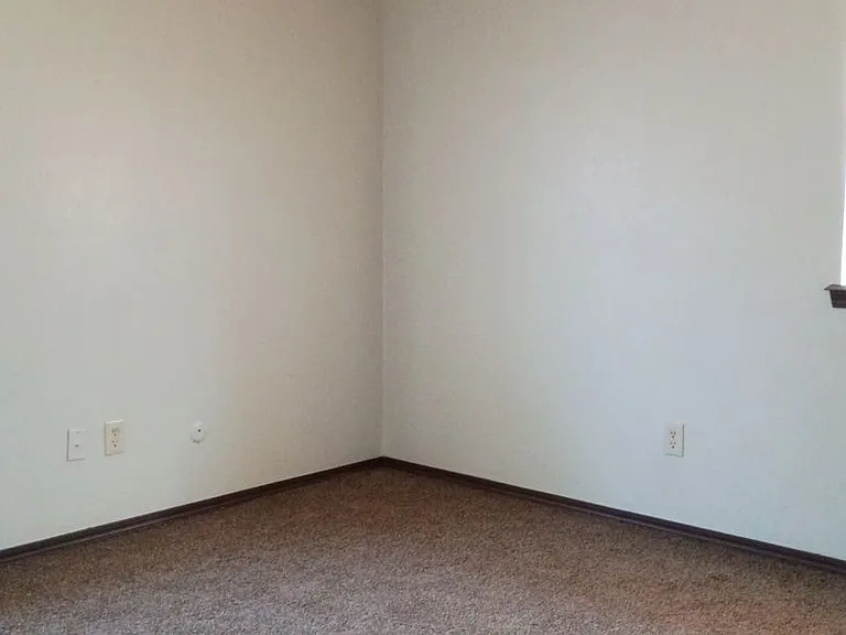 306 W Michael Dr — Photo 13