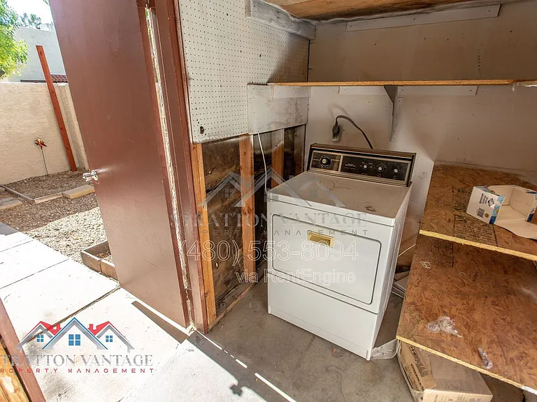 4107 N 81st St — Photo 25