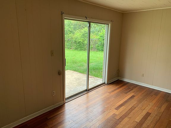 5th image of 706 Martin Luther King Dr