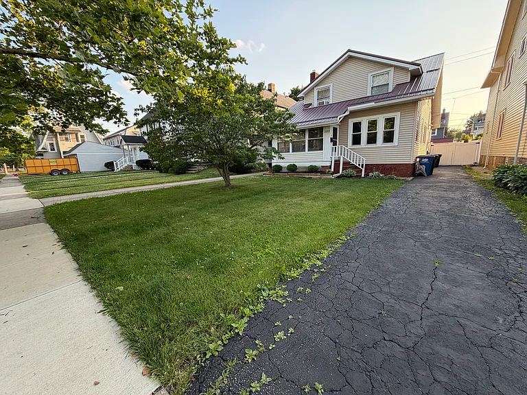 2212 Atkins Ave #1 — Photo 10