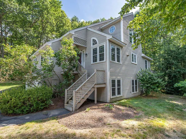 2 Wedgewood Circle #8, Hooksett, NH 03106