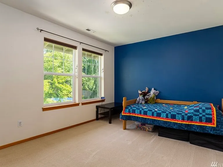 1119 N Waugh Rd — Photo 17