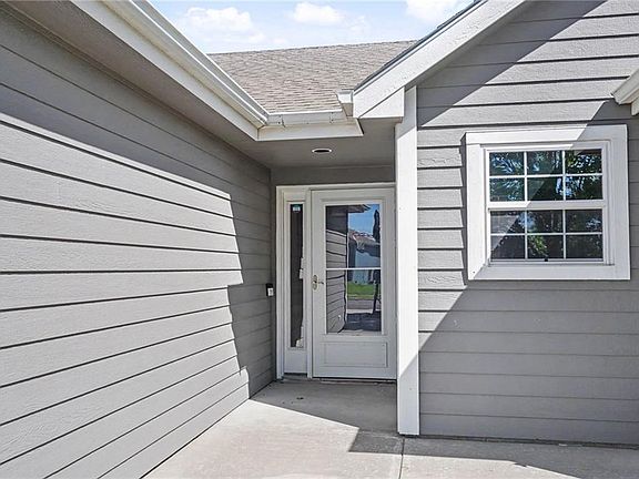 4th image of 928 Bluestem Dr
