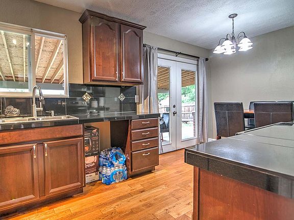 5th image of 1624 Nueva Vista Dr