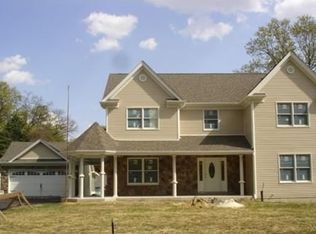 72 Herbert Dr, East Brunswick, NJ 08816