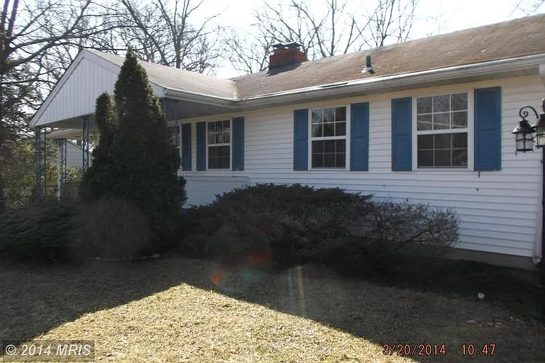 9405 Underwood St photo 1