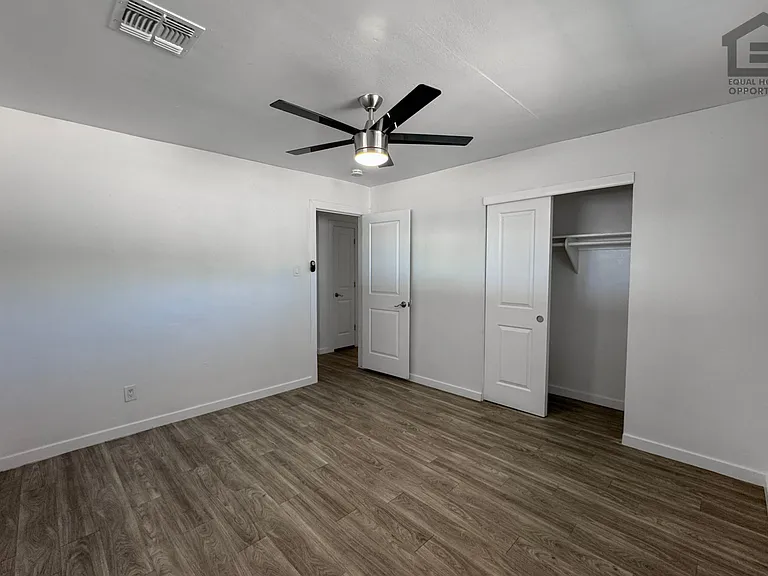 1336 E Willetta St — Photo 49