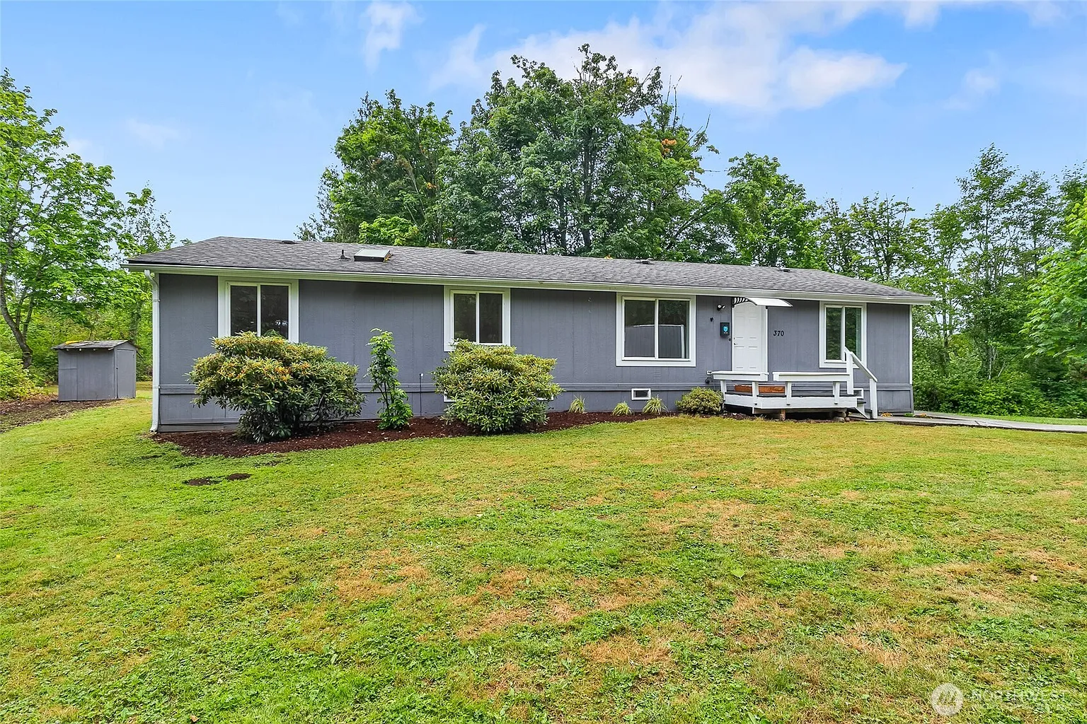 370 Van Wyck Road photo 1