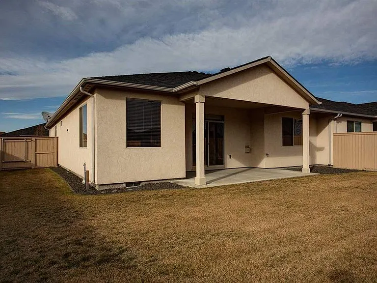Bramasole Dr — Photo 24