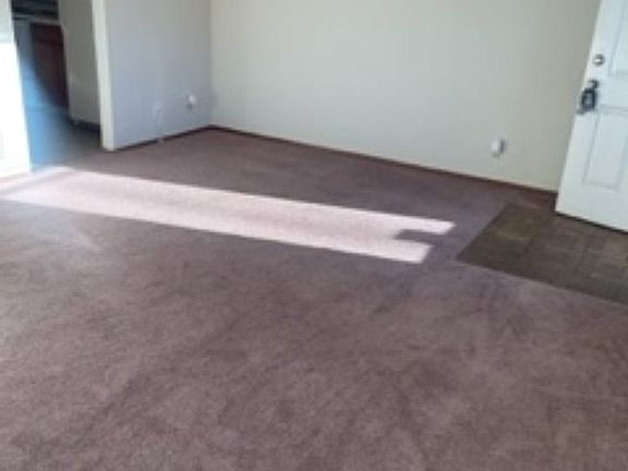 2nd image of 880 Blossom Way APT G