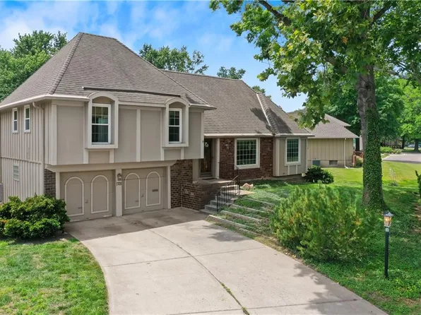 7701 W 95th St, Overland Park, KS 66212