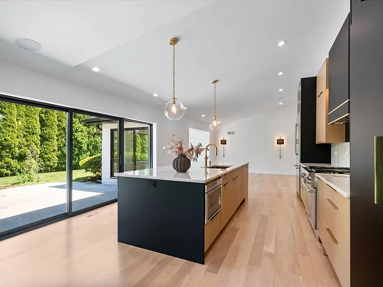 6600 N Kenton Ave — Photo 15