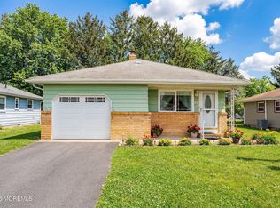 82 Barbuda Street, Toms River, NJ 08757