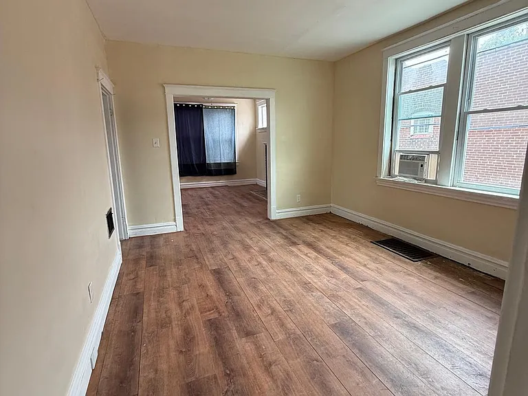 4872 San Francisco Ave — Photo 6