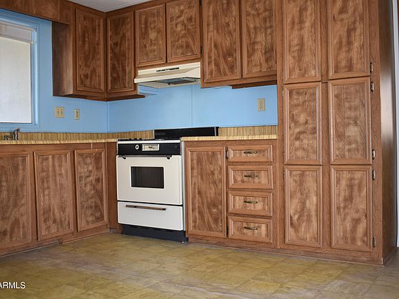 5th image of 704 E YAVAPAI Court