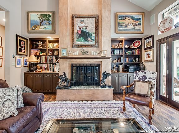 5th image of 224 Elizabeth Ann Ct