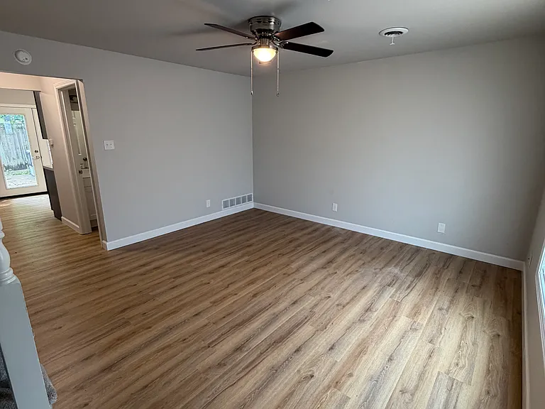 719 Benham St #719 — Photo 3