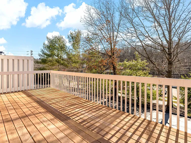 203 Boxwood Ct — Photo 33