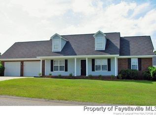 120 Congaree Dr, Raeford, NC 28376