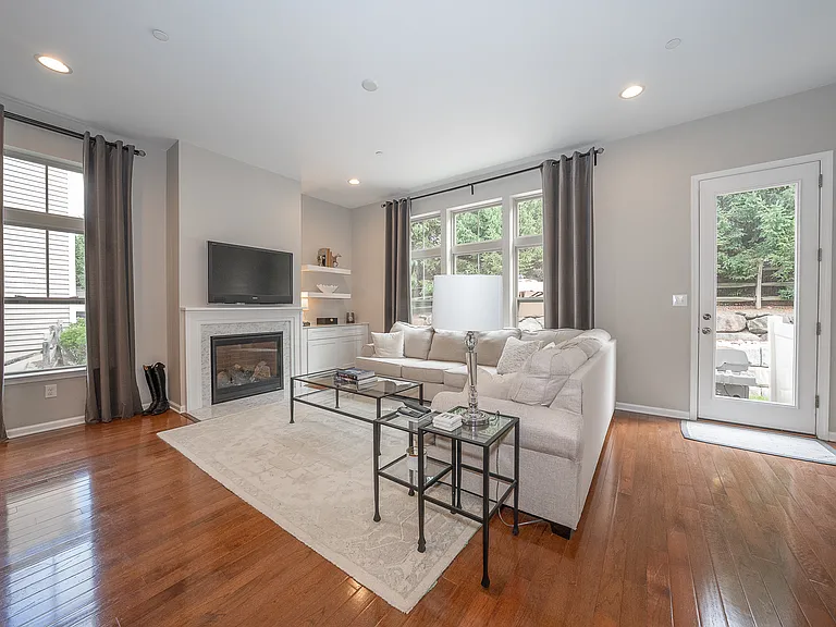 9 Treyburn Dr — Photo 40