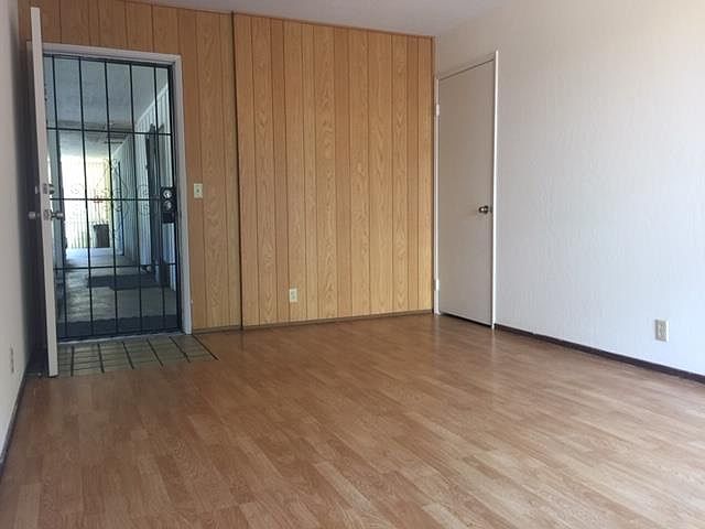1st image of 5565 Clovercrest Dr APT 3