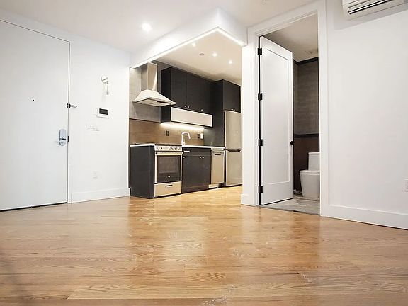 3rd image of 293 Fenimore St #1