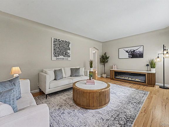 4th image of 2063 Ingalls Street