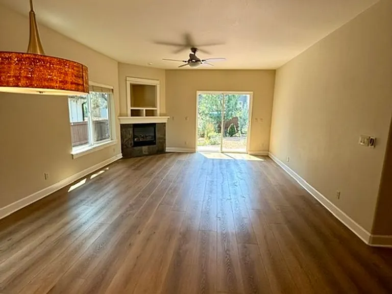 20441 Aberdeen Dr — Photo 2