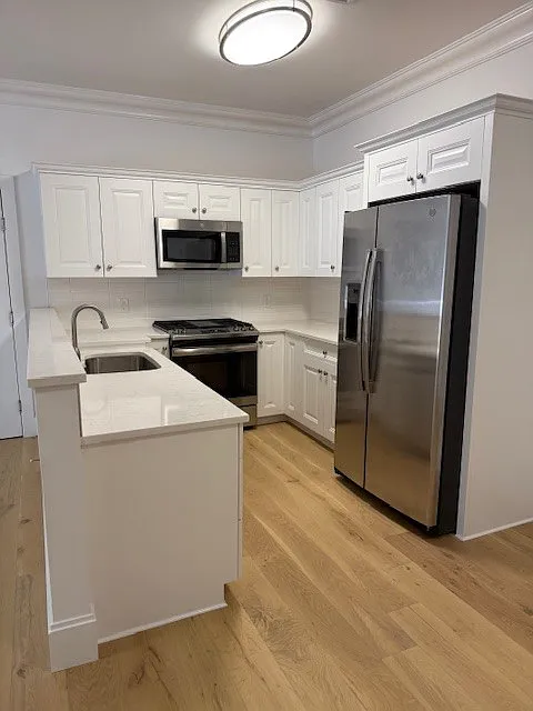 2 bed, 1718 sqft, $9,200 — Photo 2