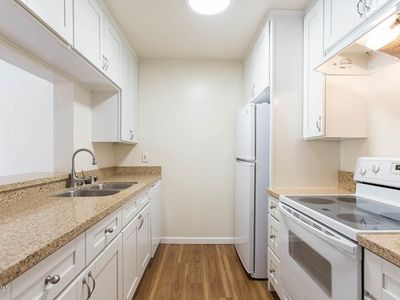 5460 White Oak Ave Encino Ca Apartments For Rent Zillow
