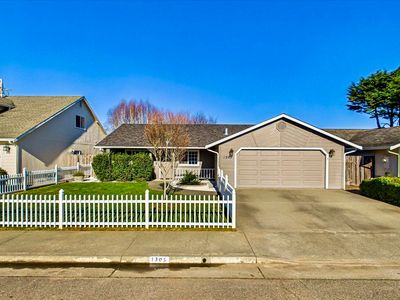 1305 Hedge Rose Ct, McKinleyville, CA, 95519