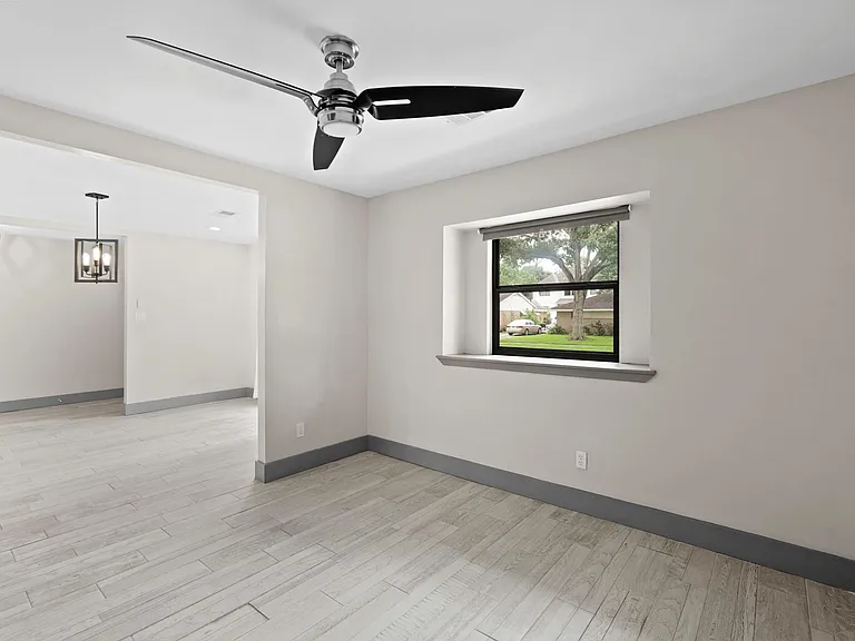 5522 Braesvalley Dr — Photo 11