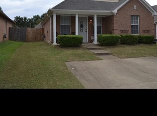 5795 Alexandria Ln, Southaven, MS 38671