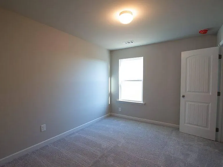 128 Briarwood Dr — Photo 12