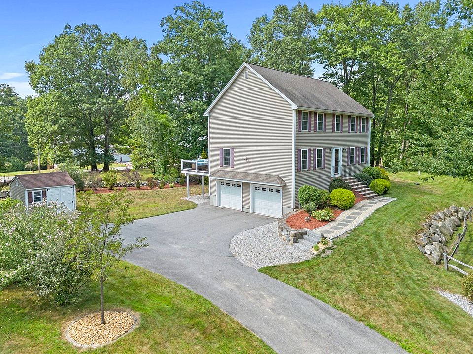 1st image of 11 Village Ln
