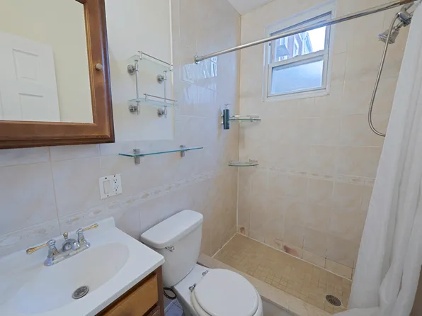 58-07 Maspeth Avenue image 17 of 35