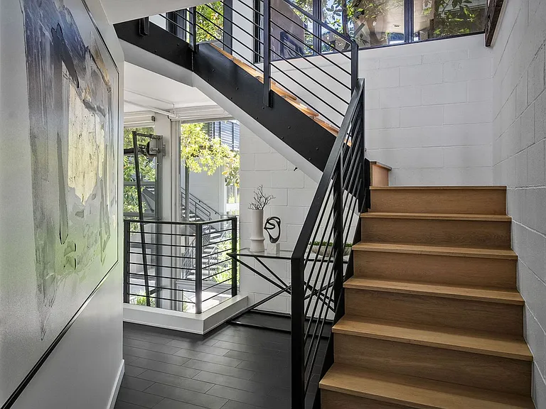 1037 N Laurel Ave #19C — Photo 33