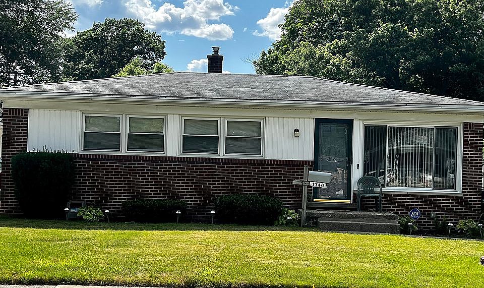 2nd image of 1740 Regene St