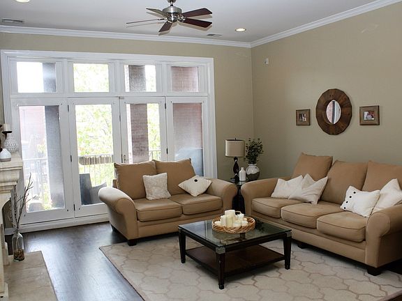 3rd image of 838 W Armitage Ave #3