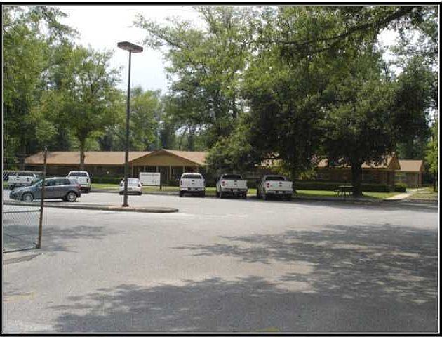 1st image of 117 Pace Pkwy