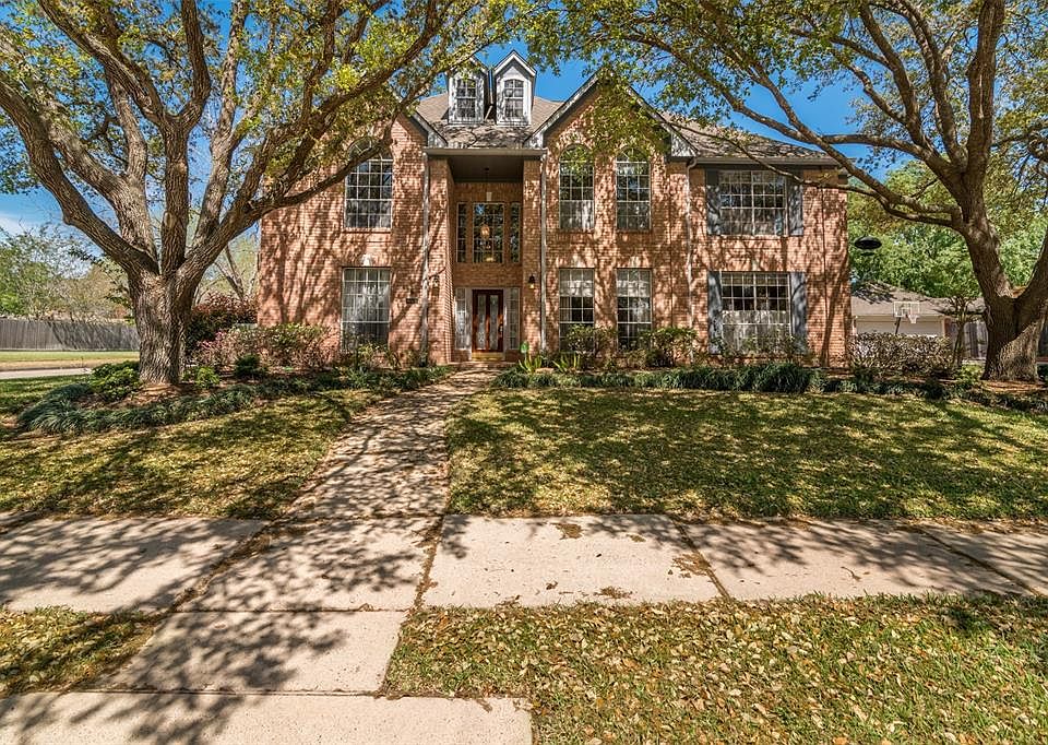 1st image of 4003 Village Corner Dr