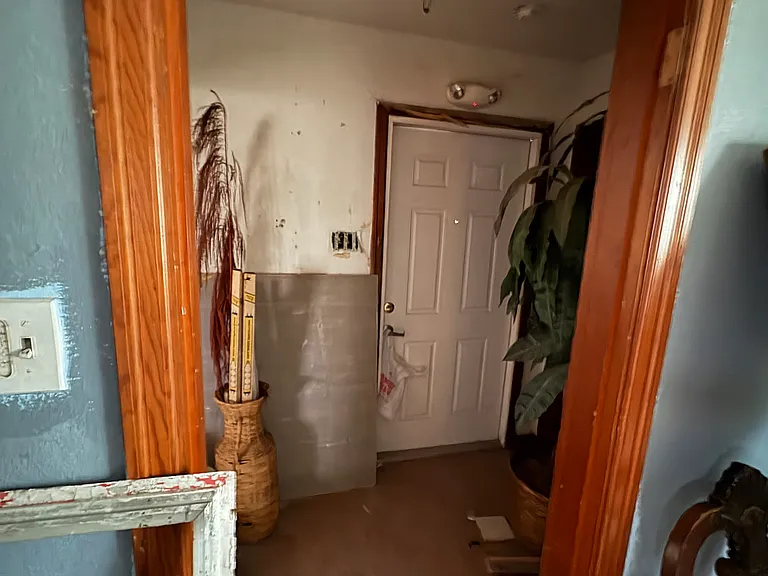6423 Saint Louis Ave — Photo 14