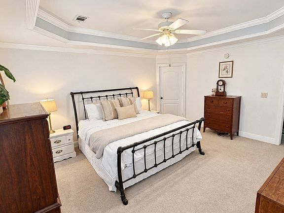 4th image of 339 River Birch Cir