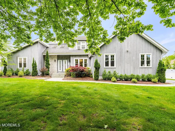 14 Cloverleaf Drive, Marlboro, NJ 07746
