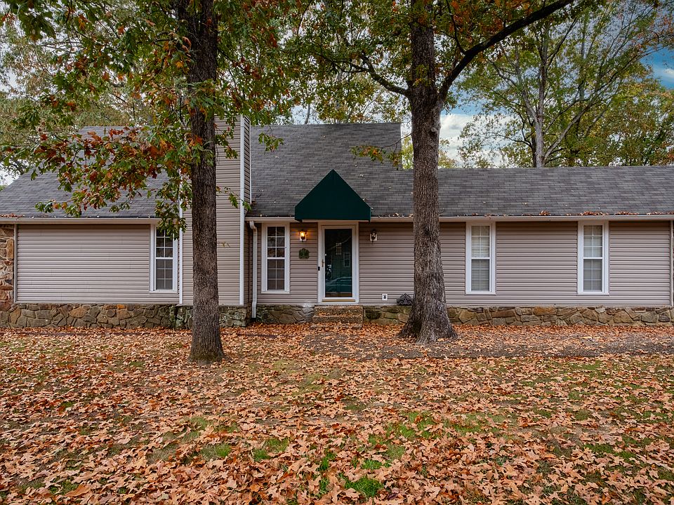1st image of 2 Hickory Ln