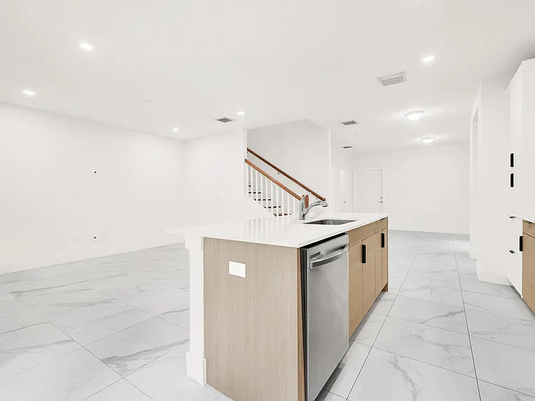 407 Bella Sol Way — Photo 13
