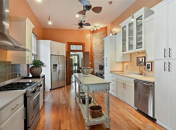 5th image of 4706 Cleveland Ave