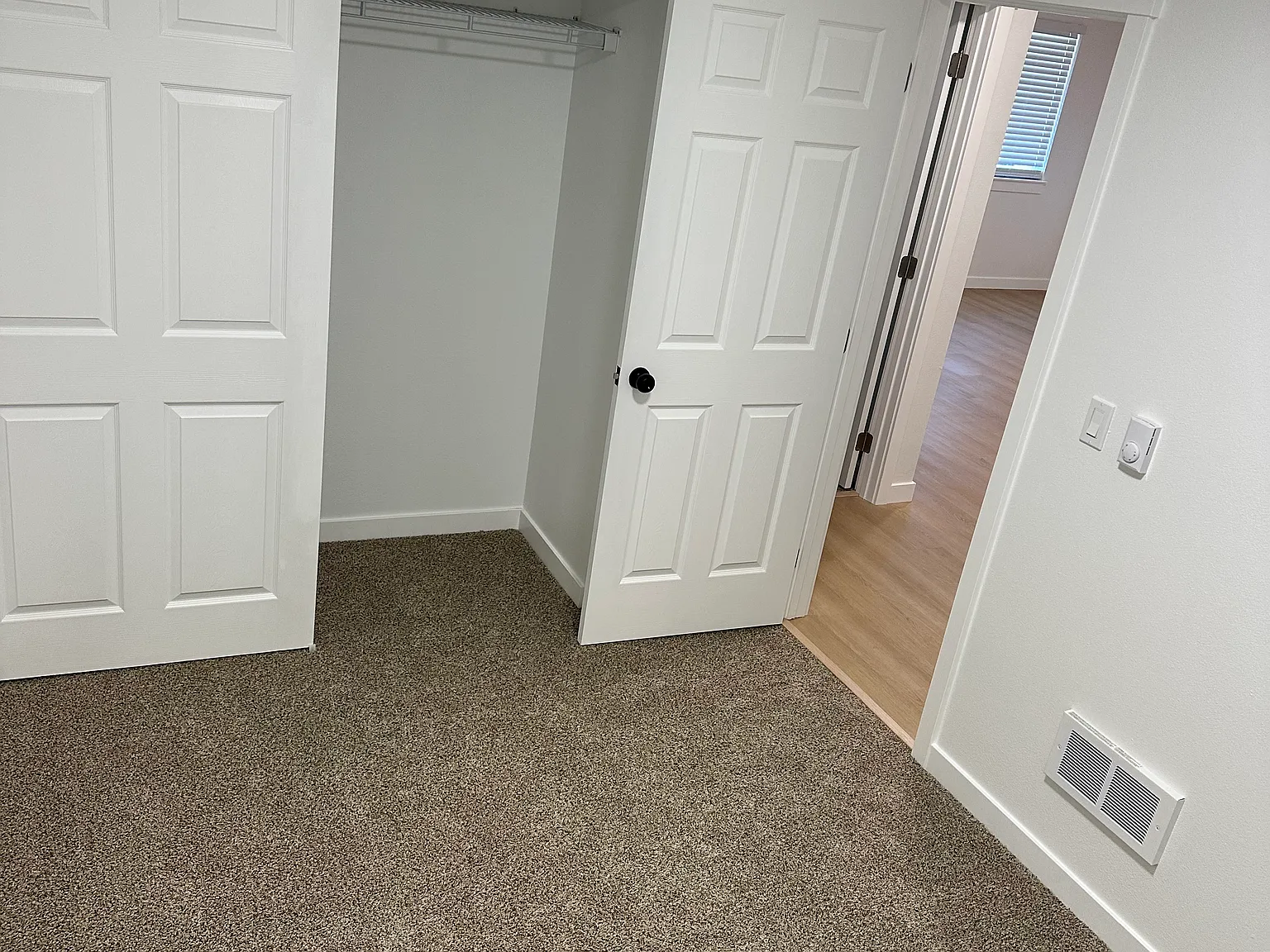 2 bed, 750 sqft, $2,000 — Photo 3