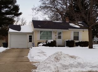 923 Woodside Ave, Ripon, WI 54971