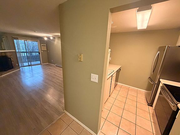 4th image of 6121 E 6th Ave APT K212